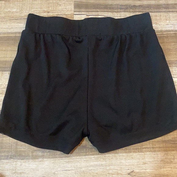 Forever 21 Offline Ribbed Stretch Shorts - Picture 4 of 4